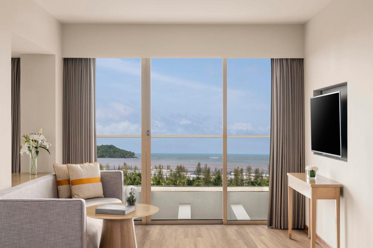Vivanta Goa, Miramar Панаджи Екстериор снимка