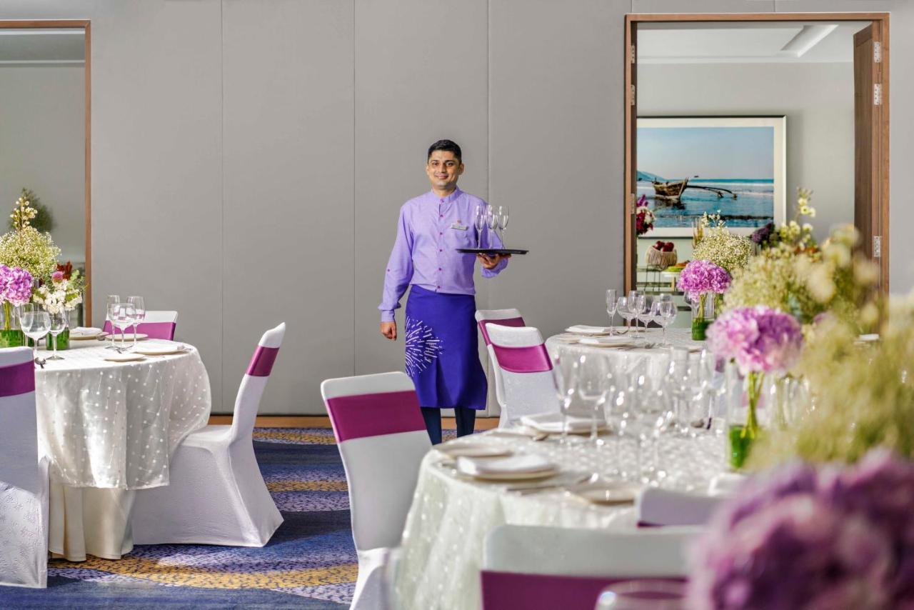 Vivanta Goa, Miramar Панаджи Екстериор снимка