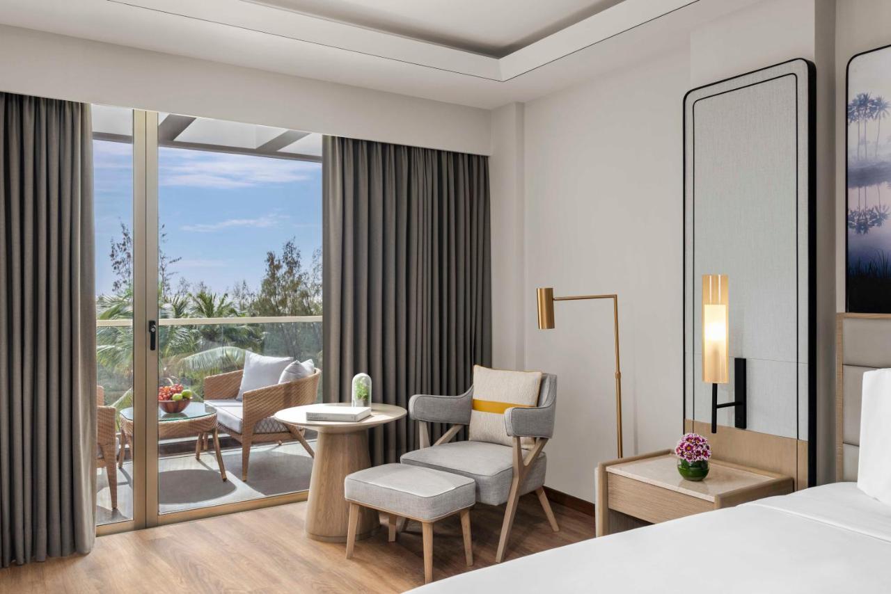 Vivanta Goa, Miramar Панаджи Екстериор снимка
