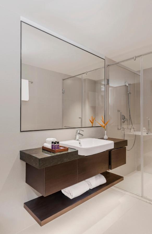 Vivanta Goa, Miramar Панаджи Екстериор снимка