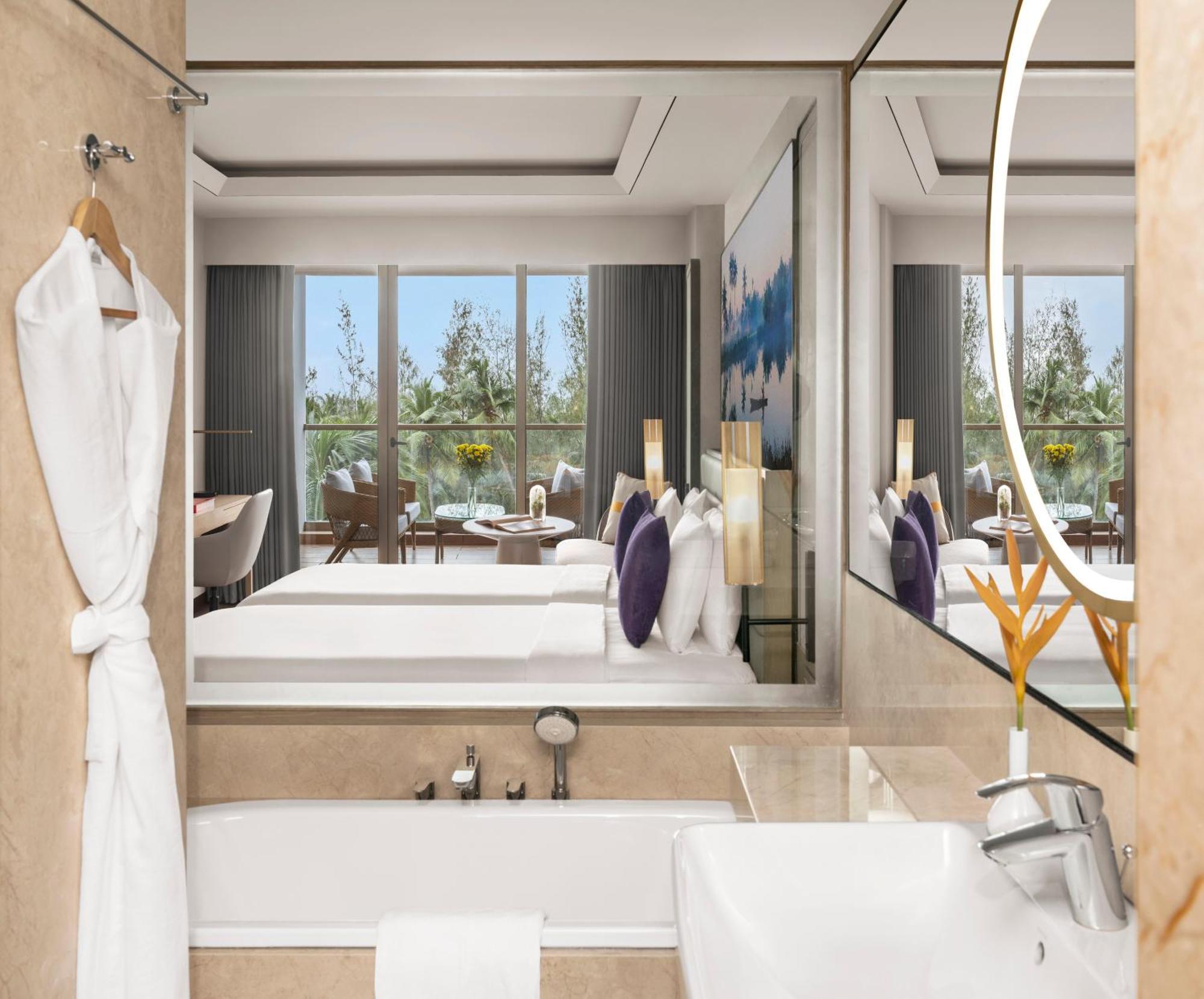 Vivanta Goa, Miramar Панаджи Екстериор снимка