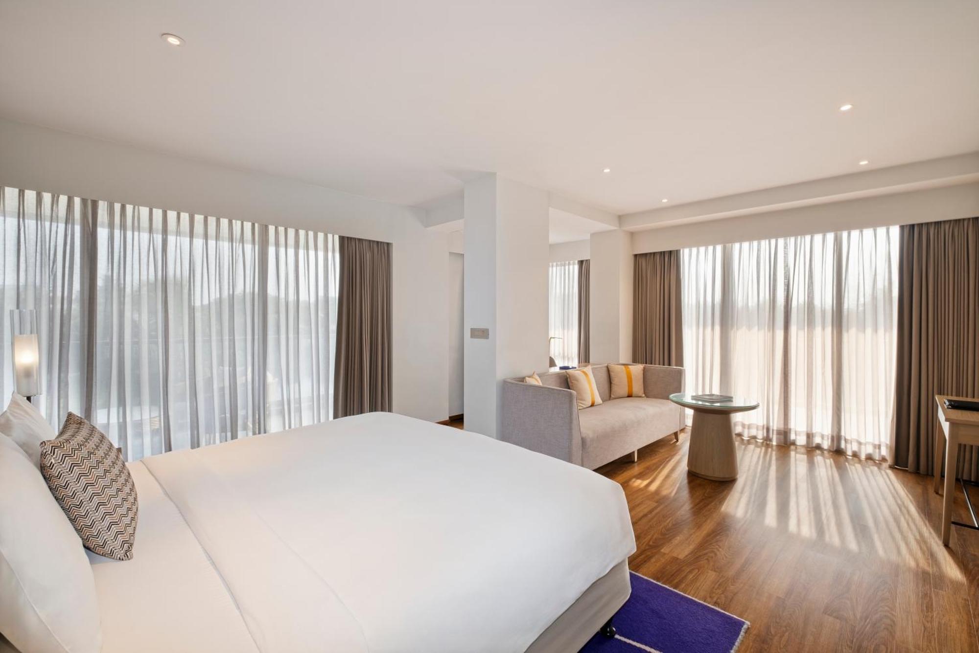 Vivanta Goa, Miramar Панаджи Екстериор снимка