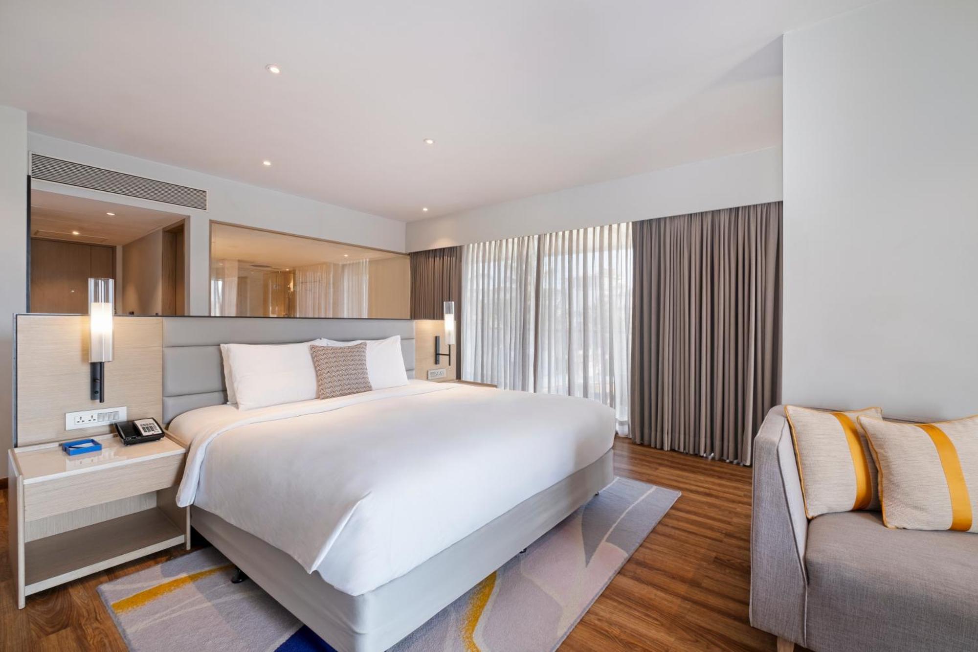 Vivanta Goa, Miramar Панаджи Екстериор снимка